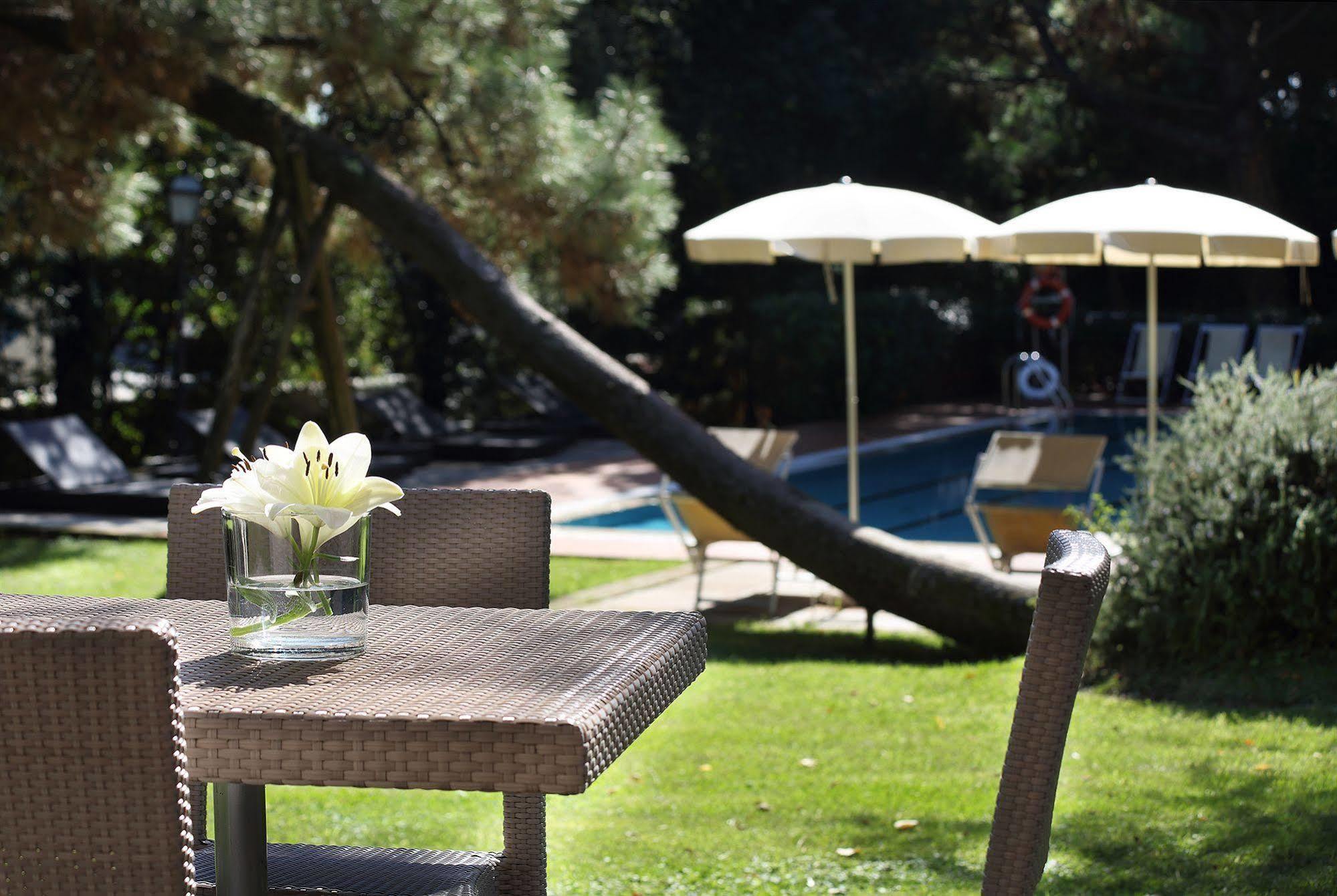 Hotel Villa Delle Rose Pescia Kültér fotó